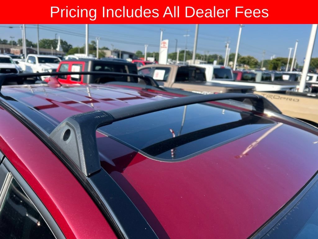 Used 2022 Toyota RAV4 XLE w/ Convenience Package AWD/4WD image 3