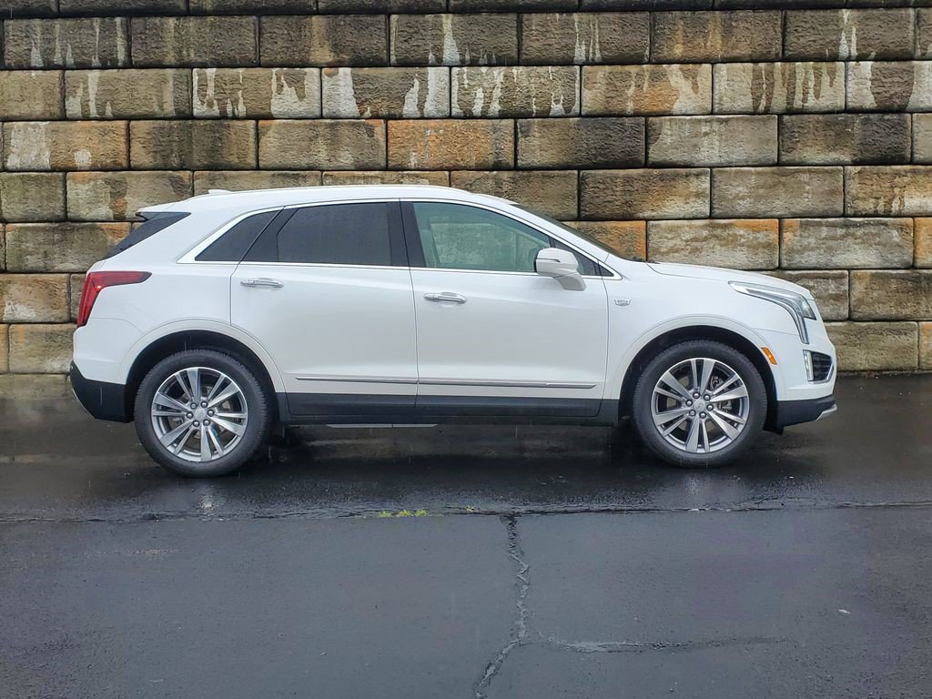 Certified 2024 Cadillac XT5 Premium Luxury w/ LPO, Floor Liner Package AWD/4WD image 8