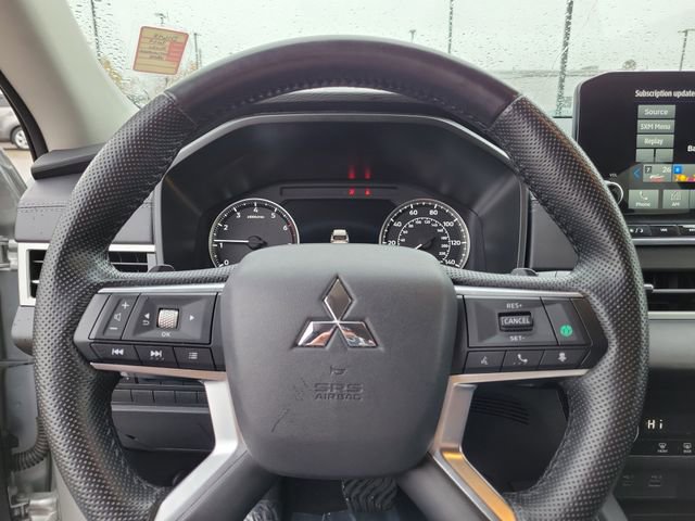 Used 2024 Mitsubishi Outlander SE image 24