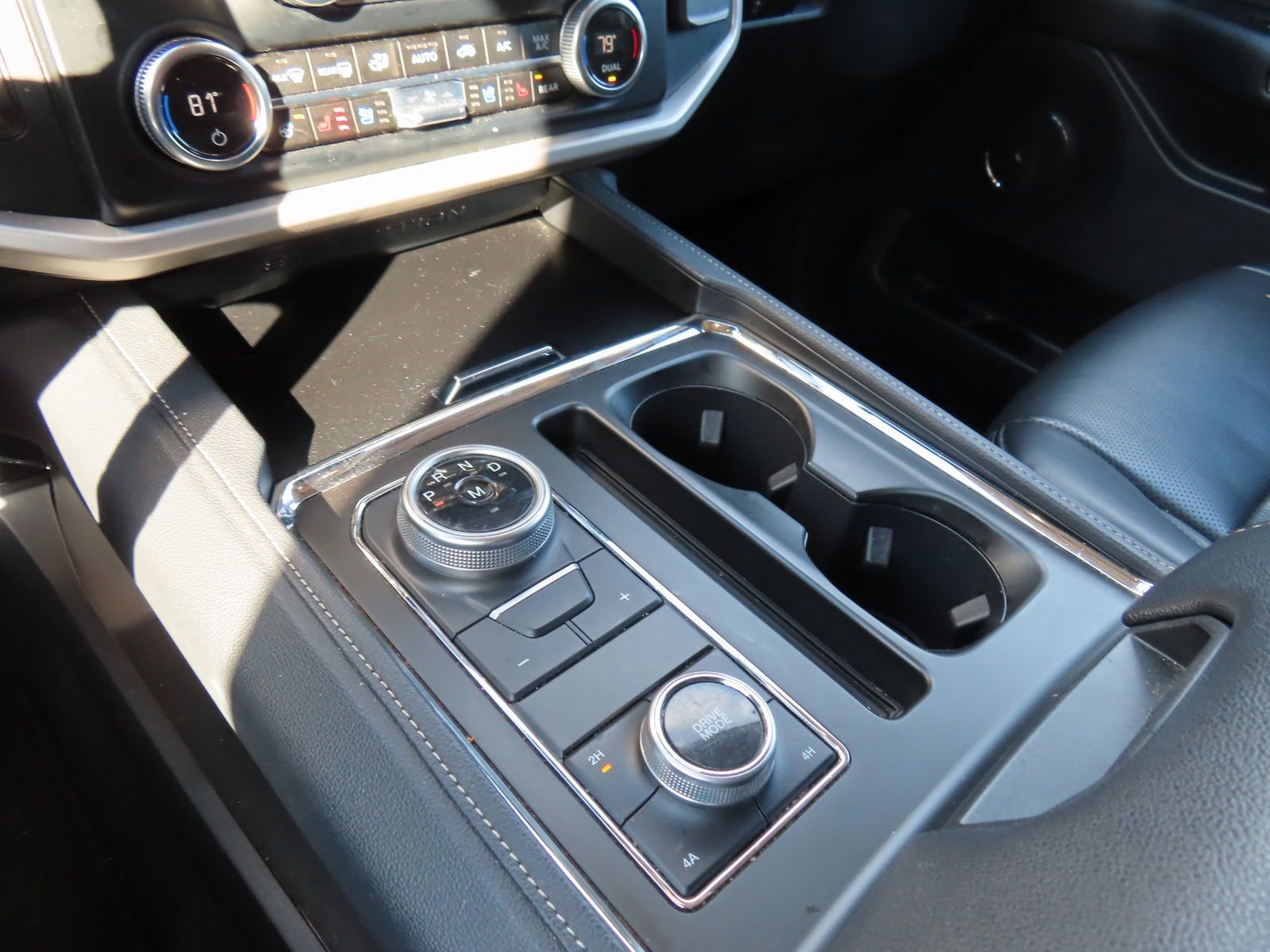 Used 2024 Ford Expedition Max XLT image 26