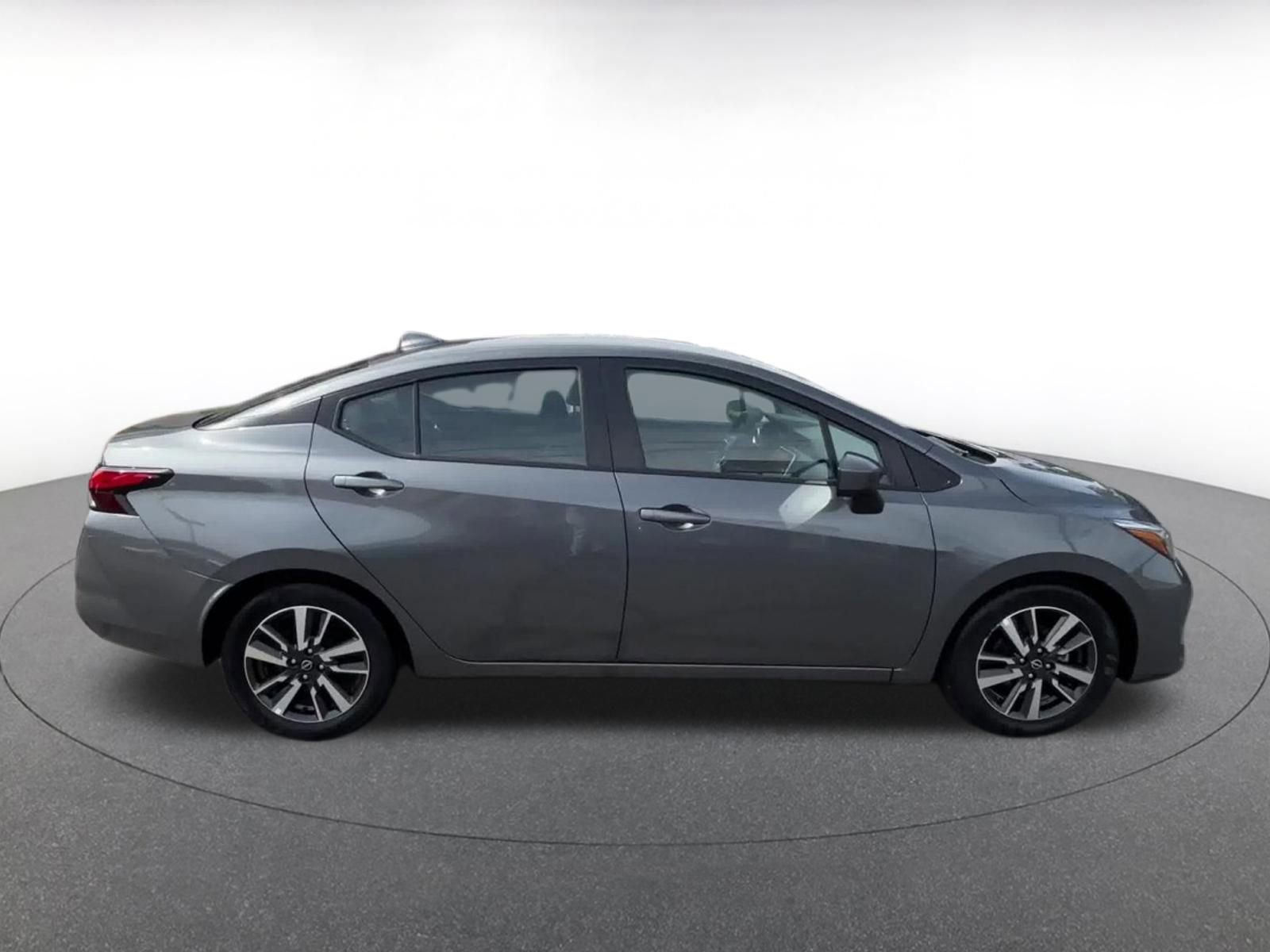 Used 2025 Nissan Versa SV FWD image 17