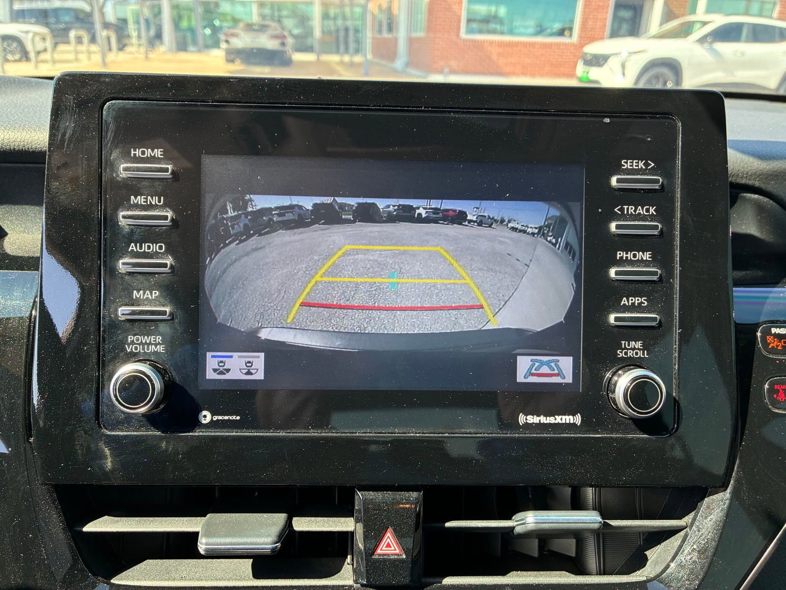 Used 2022 Toyota Camry SE w/ Convenience Package FWD image 7