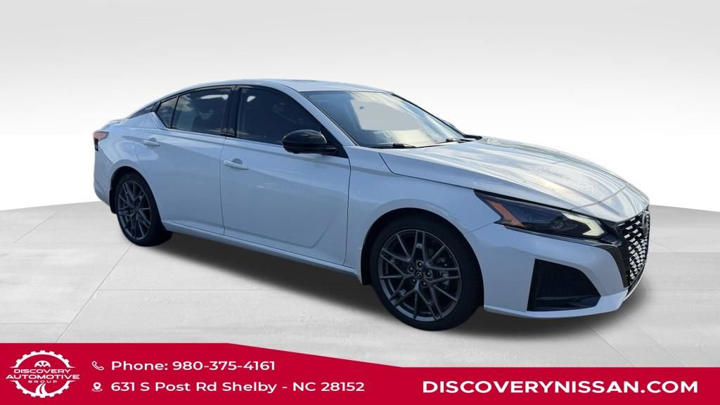 Certified 2024 Nissan Altima 2.0 SR FWD image 5