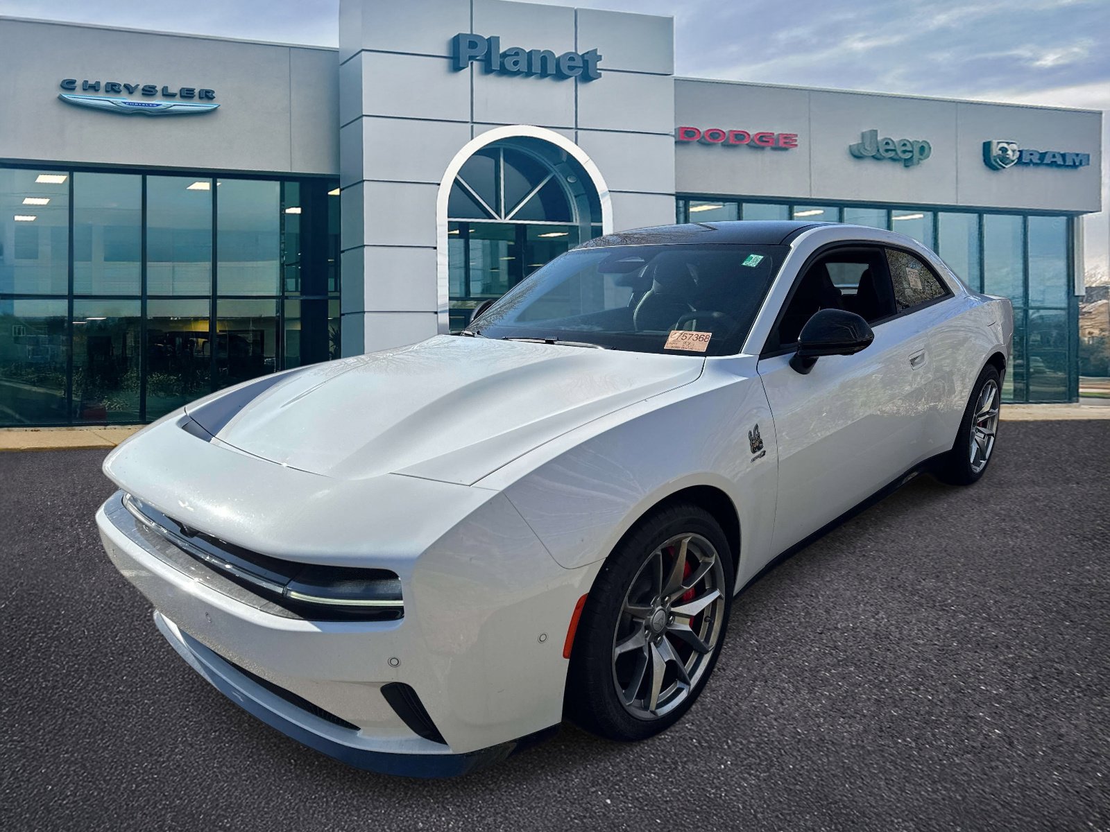 Used 2024 Dodge Charger Daytona Scat Pack w/ Plus Group AWD/4WD image 4