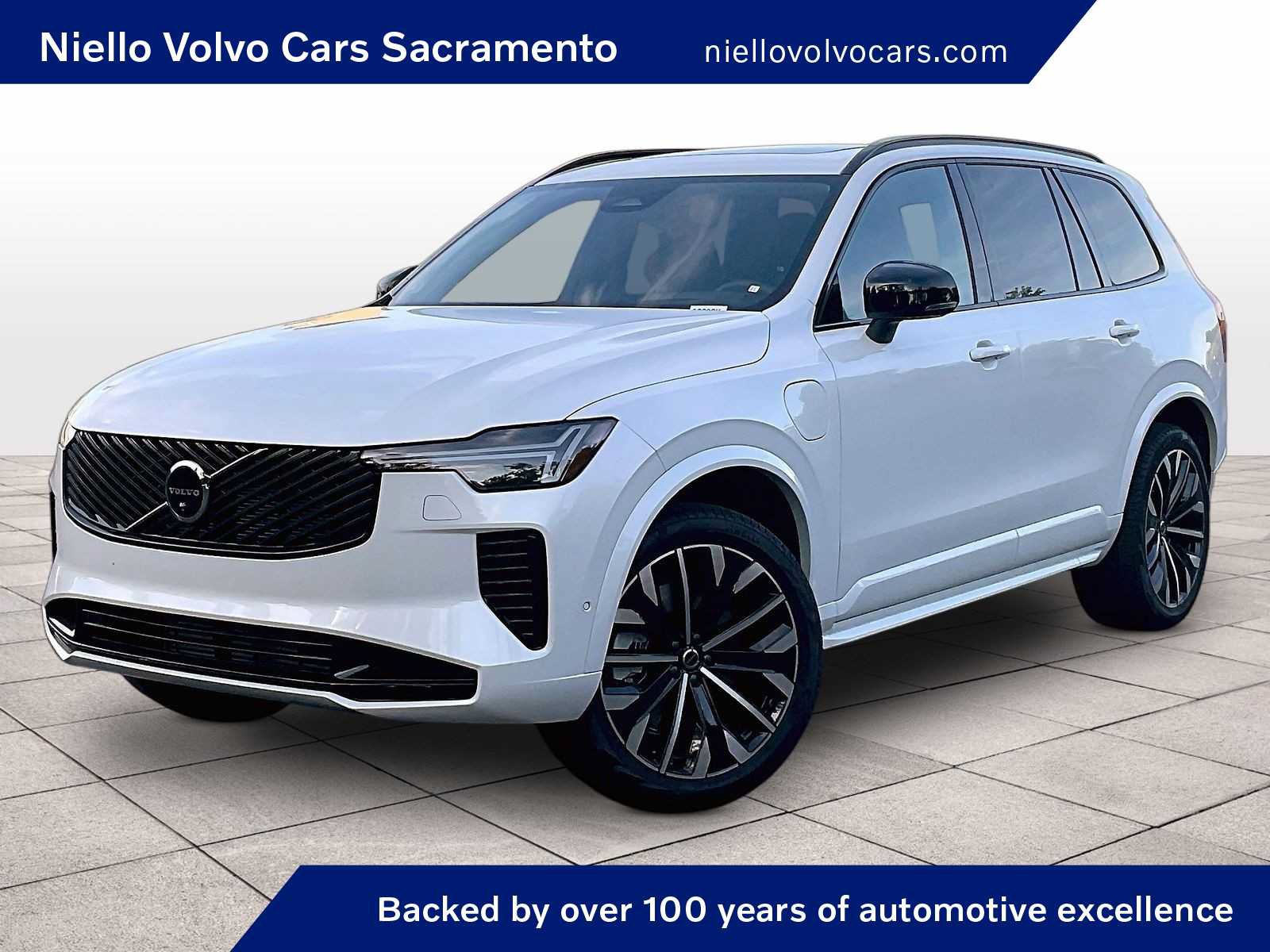 New 2026 Volvo XC90 T8 Ultra w/ Lounge Package