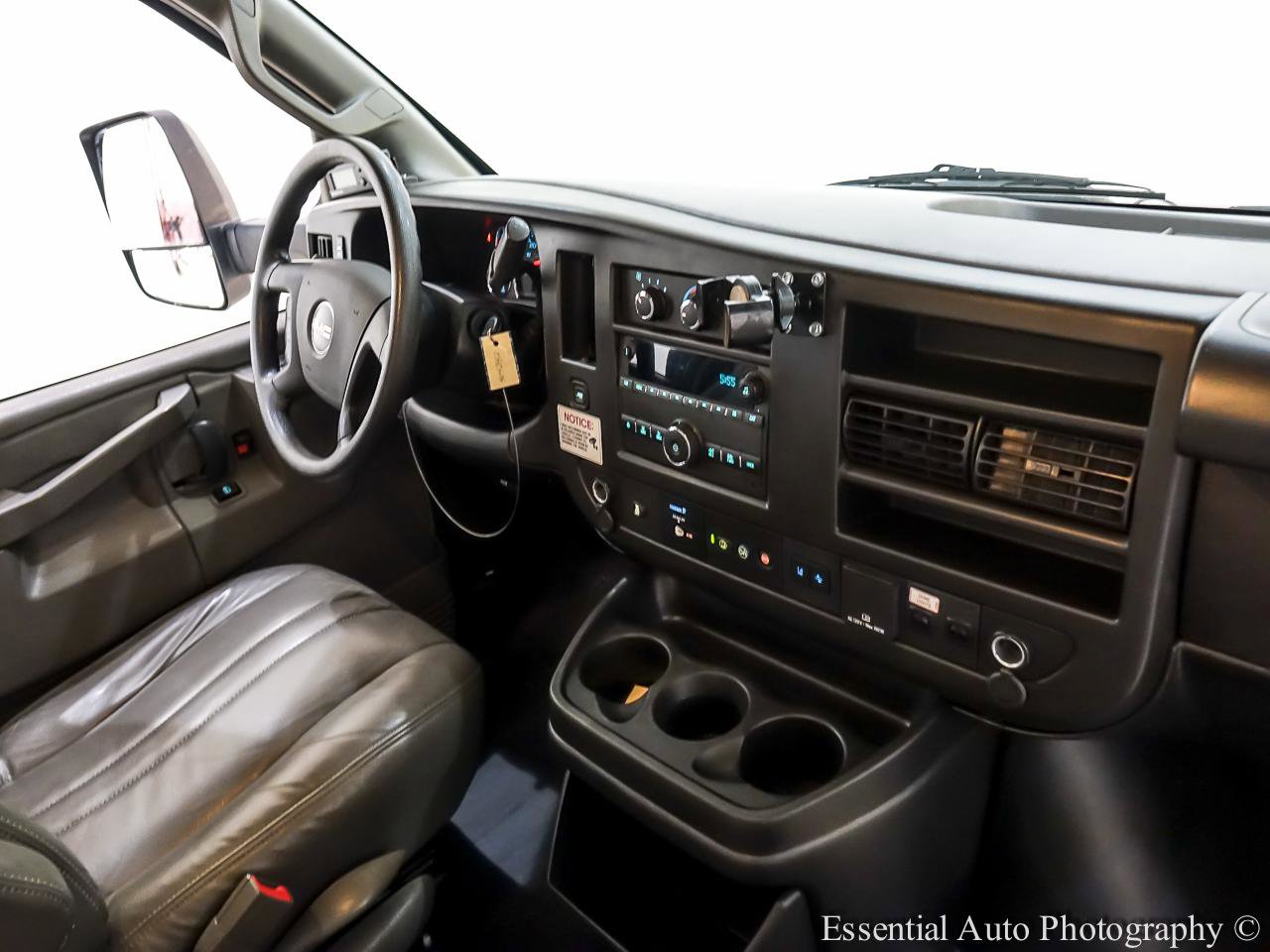 Used 2022 GMC Savana 3500 w/ Power Convenience Package RWD image 19