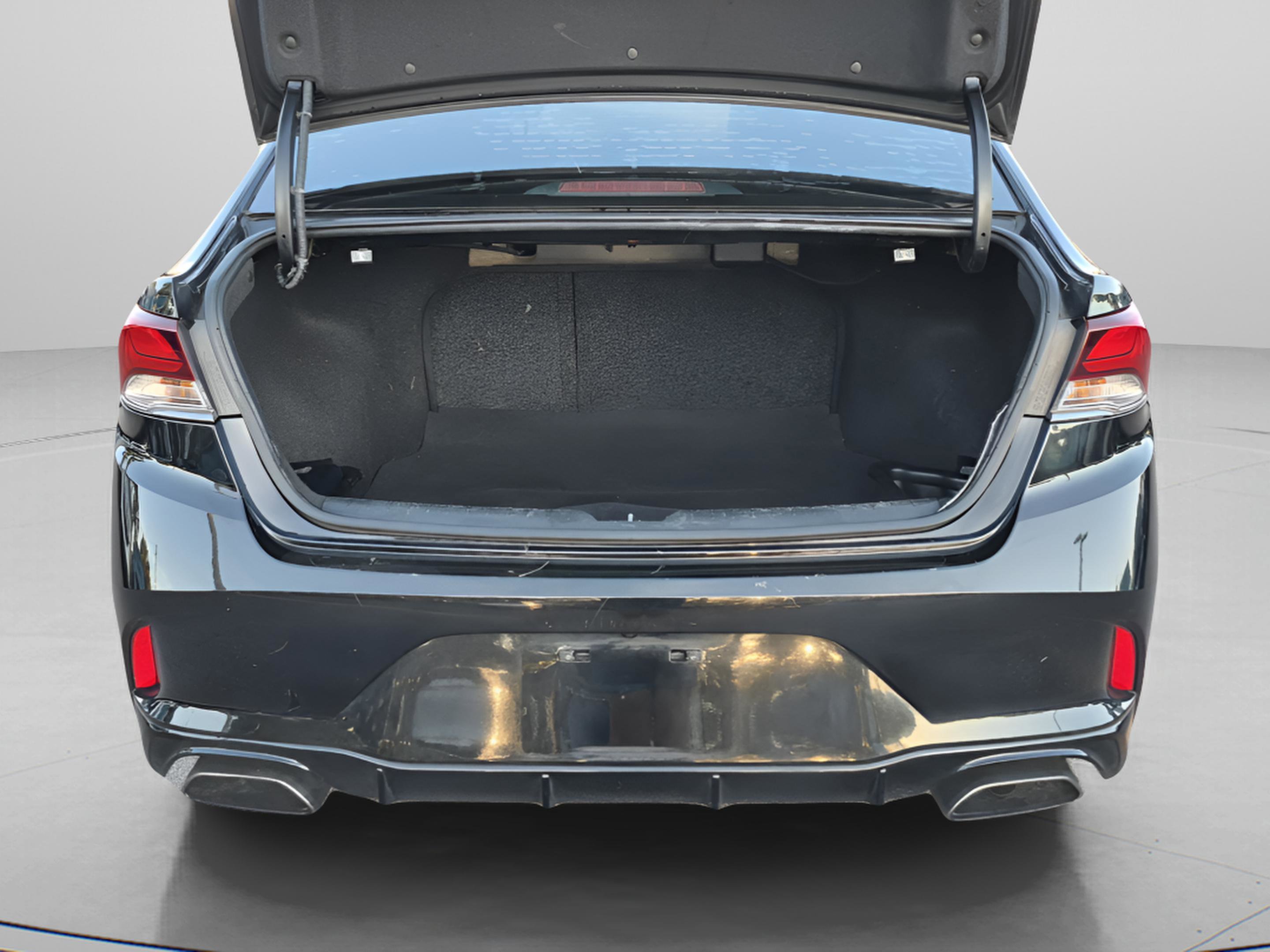 Used 2019 Hyundai Sonata Sport w/ Tech Package 03 FWD image 9
