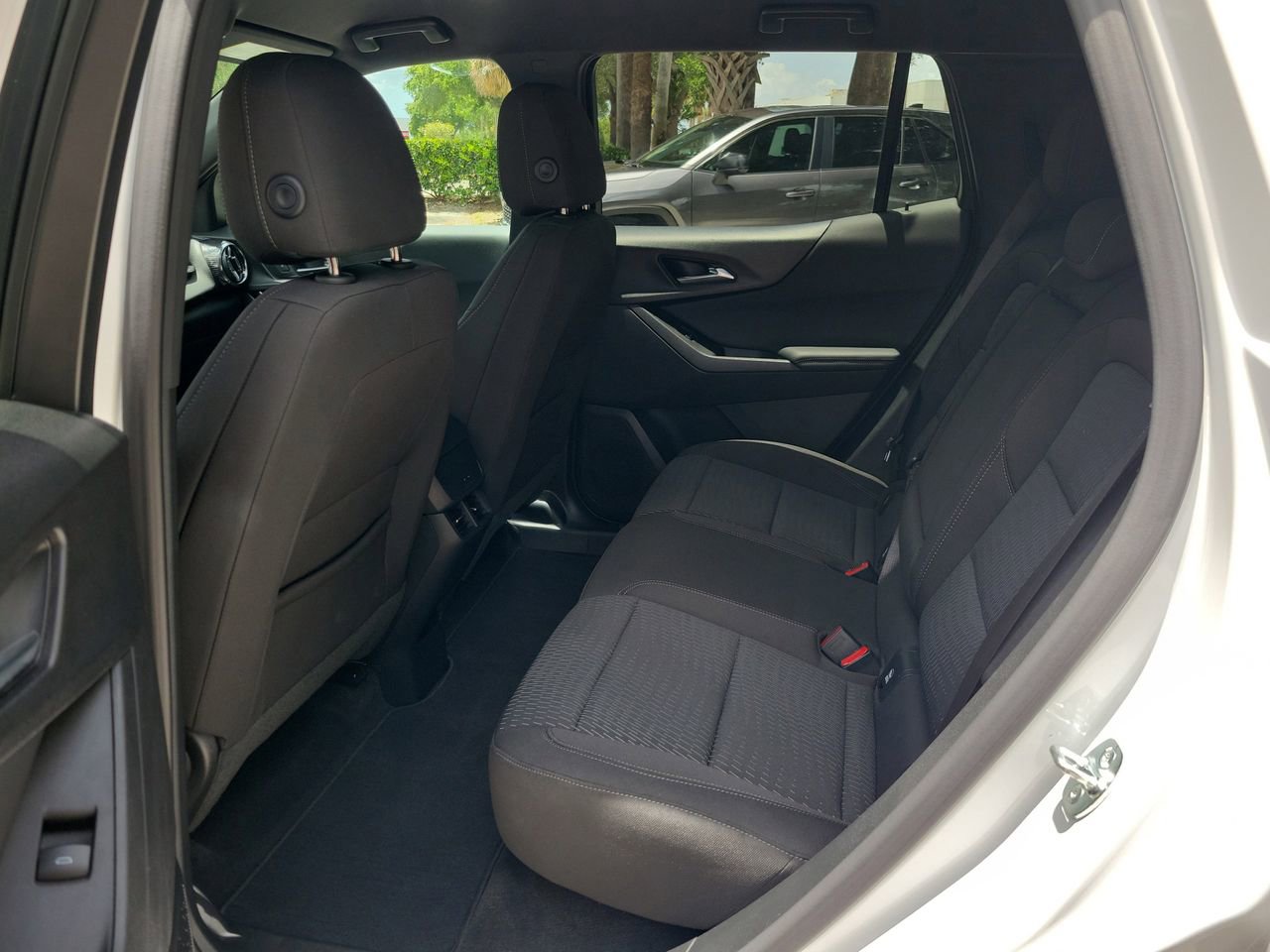 Used 2026 Chevrolet Equinox LT FWD image 9