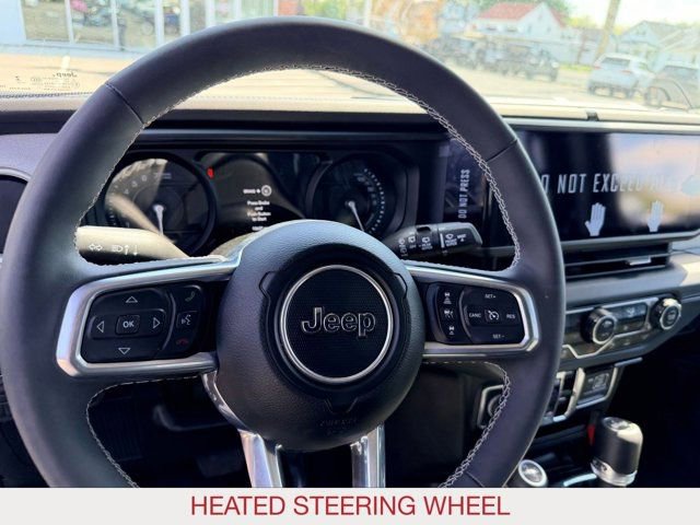 Used 2025 Jeep Wrangler Unlimited Sahara w/ Safety Group AWD/4WD image 18