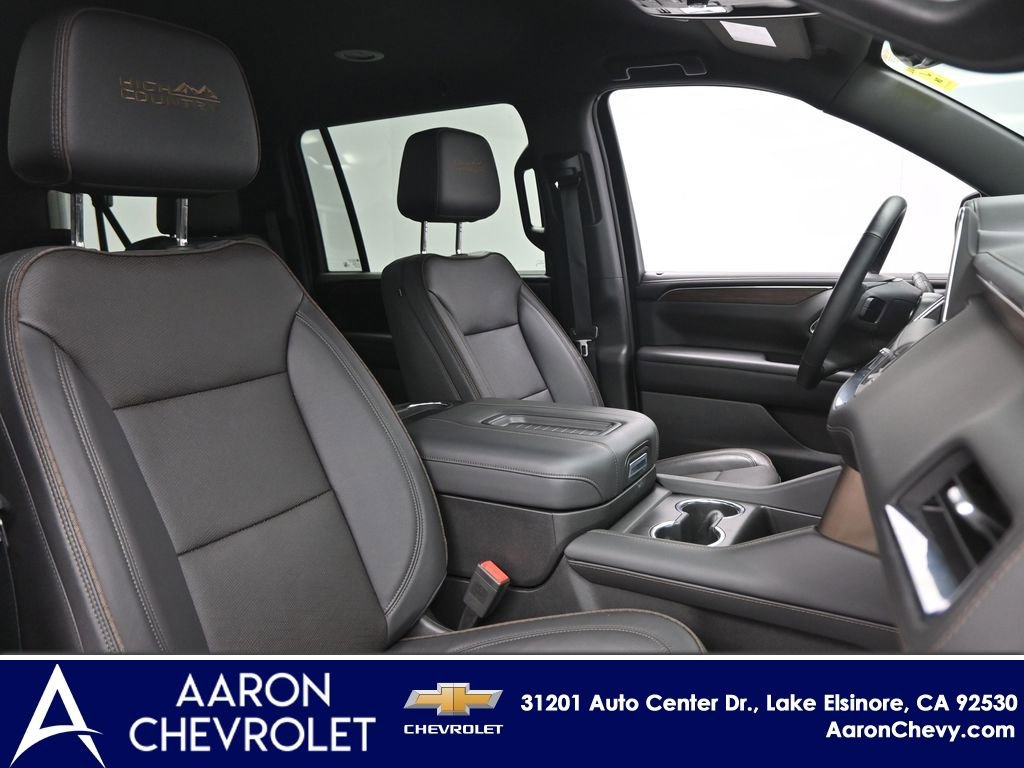 New 2024 Chevrolet Suburban High Country AWD/4WD image 13