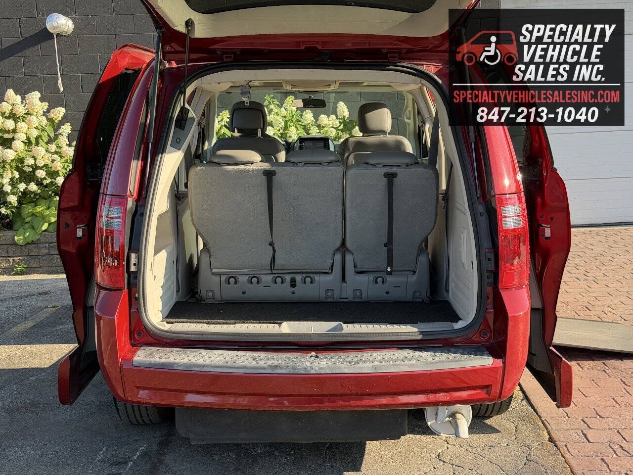 Used 2008 Dodge Grand Caravan SXT FWD image 26