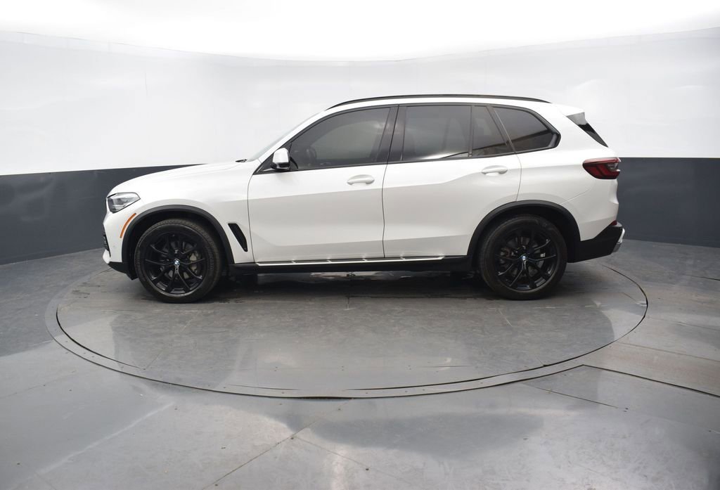 Used 2023 BMW X5 xDrive40i w/ Premium Package image 2