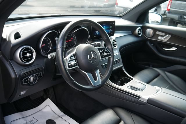 Used 2020 Mercedes-Benz GLC 300 4MATIC image 16
