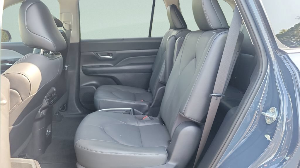 Certified 2025 Toyota Grand Highlander AWD Hybrid image 10