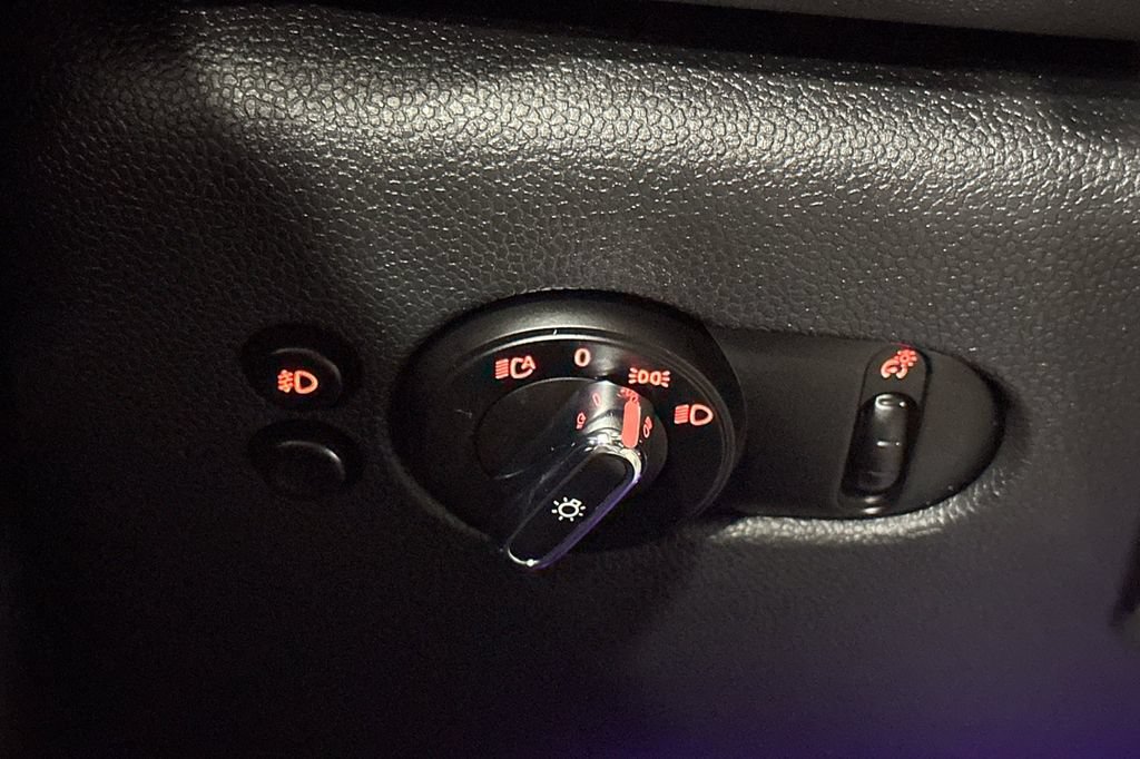 Used 2020 MINI Cooper S w/ Premium Package FWD image 32