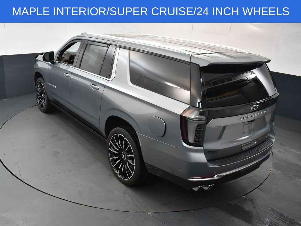Used 2026 Chevrolet Suburban High Country AWD/4WD image 24