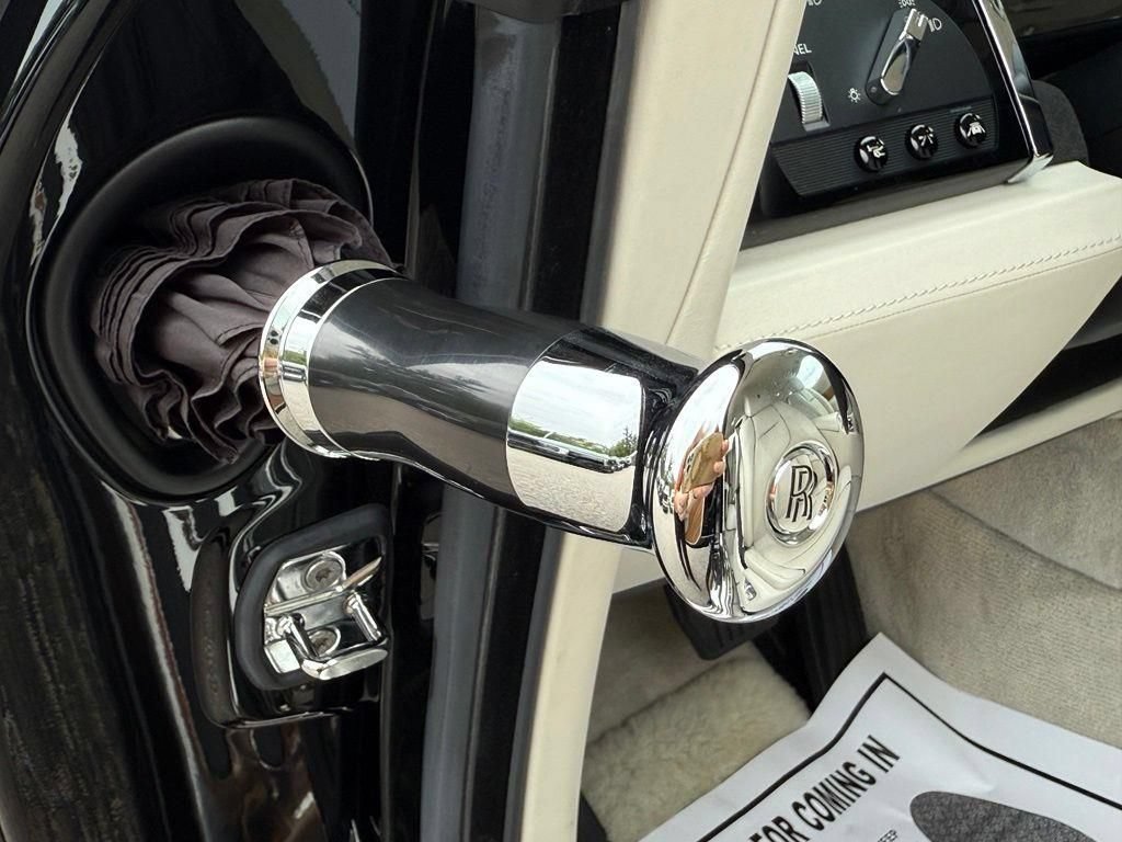 Used 2015 Rolls-Royce Wraith RWD image 18