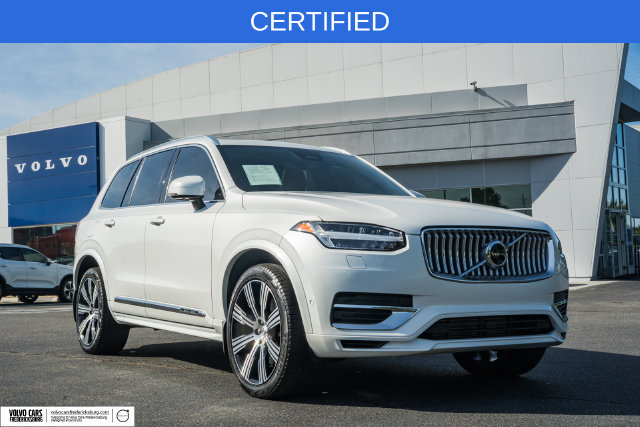 Used 2024 Volvo XC90 T8 Ultimate w/ Lounge Package