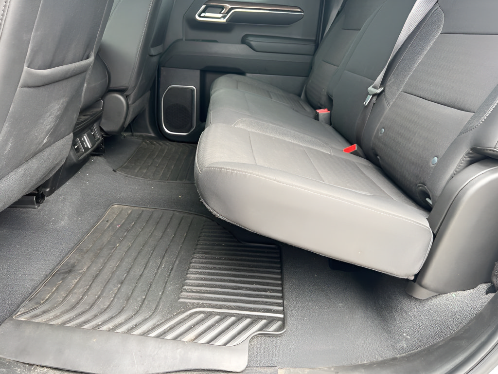Used 2024 Chevrolet Silverado 1500 LT AWD/4WD image 11