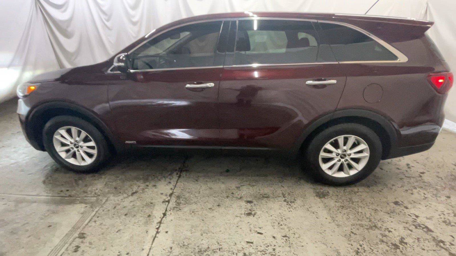 Used 2019 Kia Sorento AWD image 12