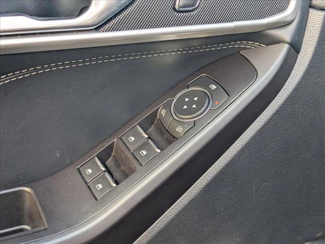 Used 2020 Ford Explorer XLT w/ Equipment Group 202A AWD/4WD image 13
