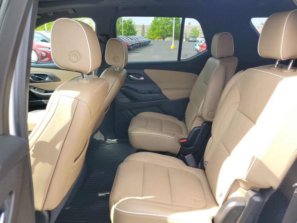 Used 2023 Chevrolet Traverse Premier AWD/4WD image 32