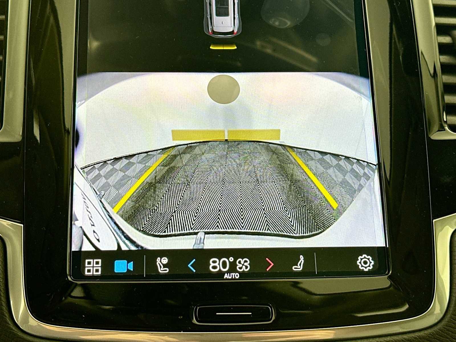 Used 2025 Volvo XC90 B6 Plus w/ Protection Package Premier image 12