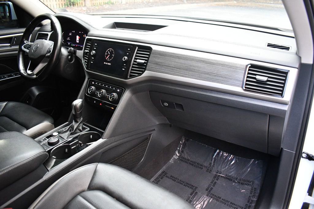 Used 2021 Volkswagen Atlas SEL Premium image 32