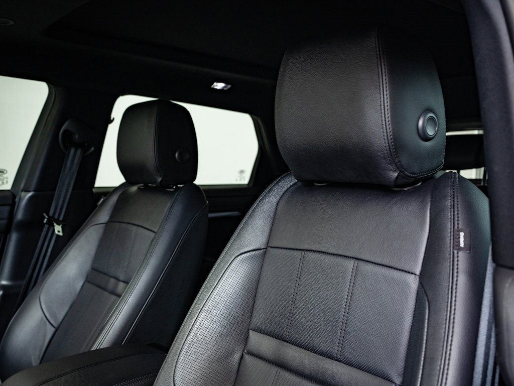 Used 2023 Land Rover Range Rover Evoque R-Dynamic SE image 23