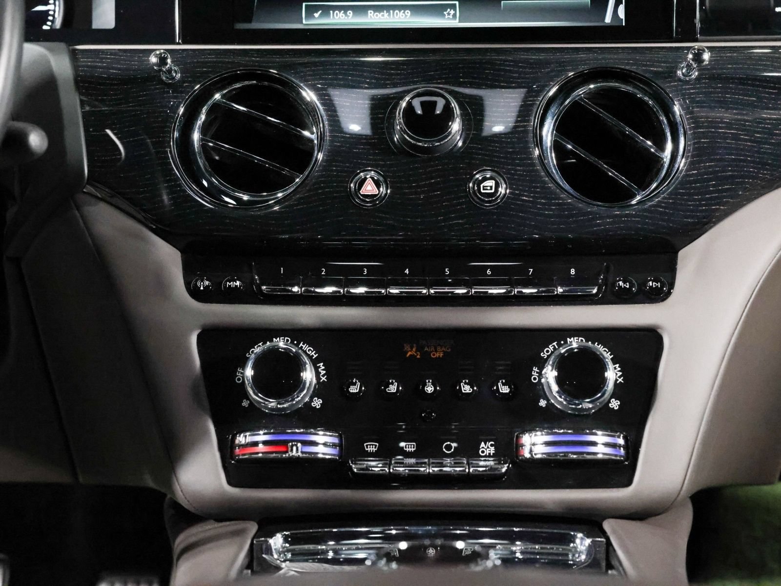 Used 2023 Rolls-Royce Ghost AWD/4WD image 40