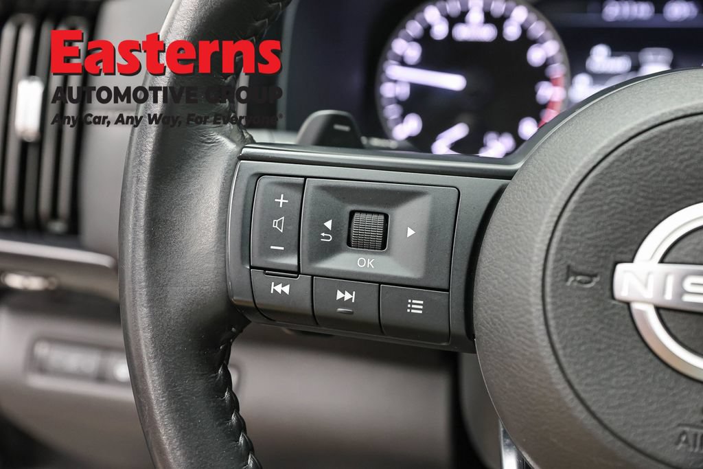 Used 2024 Nissan Pathfinder SV AWD/4WD image 15