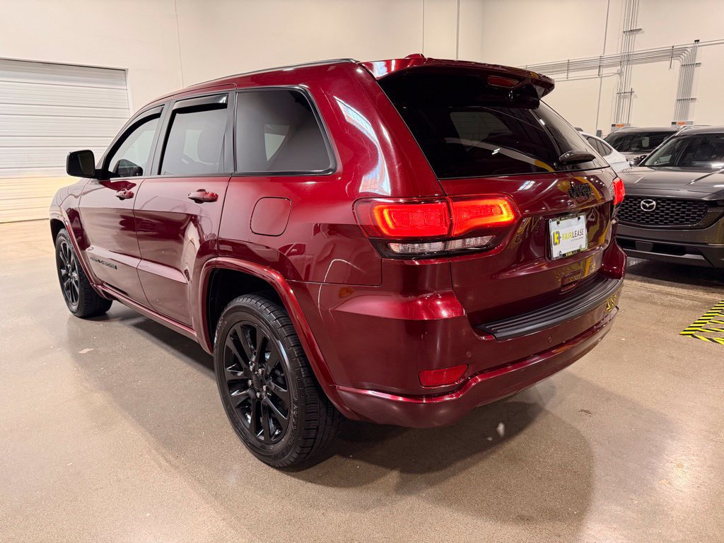 Used 2021 Jeep Grand Cherokee Laredo X RWD image 7