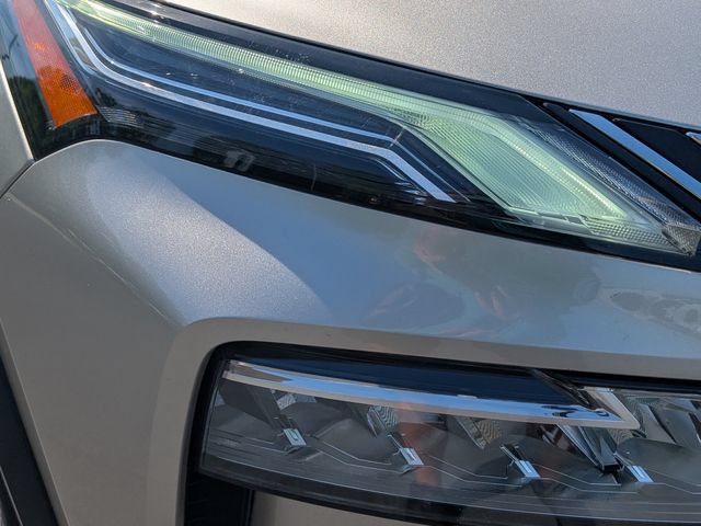 Used 2023 Nissan Rogue Platinum w/ Platinum Premium Package FWD image 4