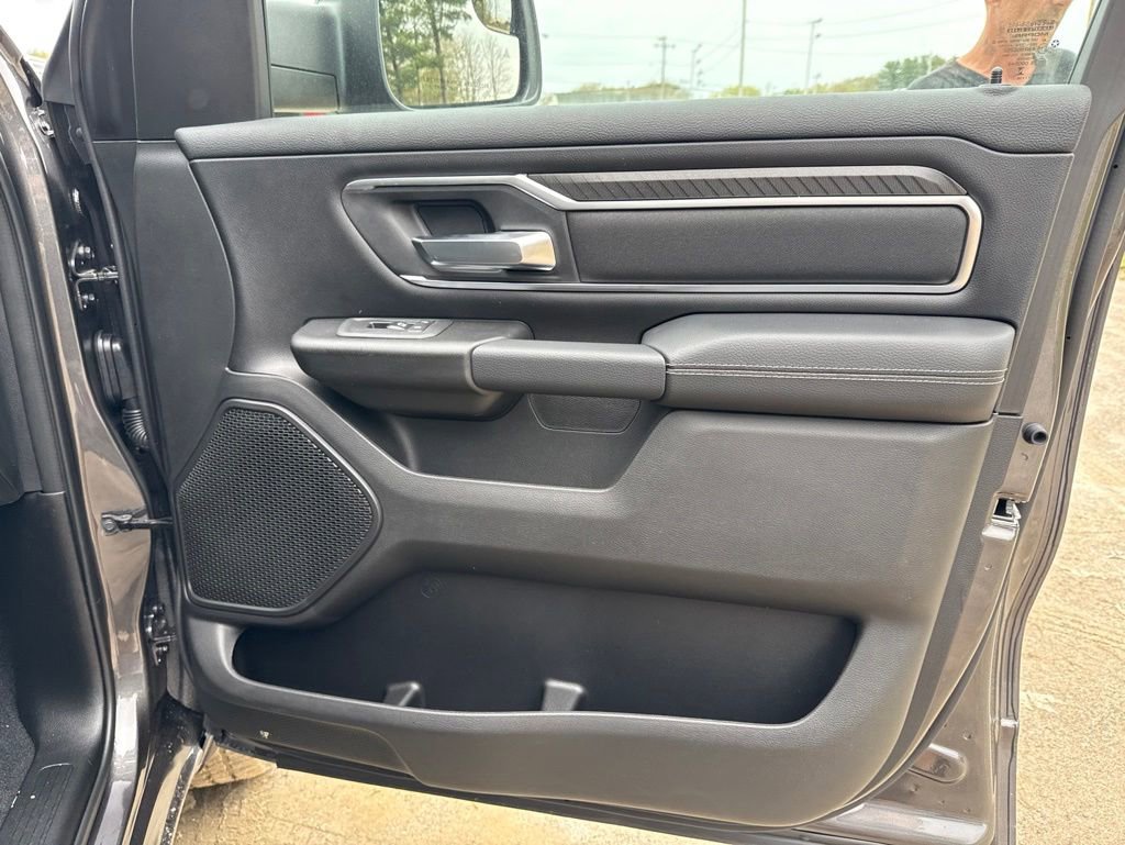 New 2026 RAM 1500 4x4 Crew Cab image 31