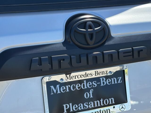 Used 2021 Toyota 4Runner TRD Off-Road Premium w/ Moonroof Package AWD/4WD image 35