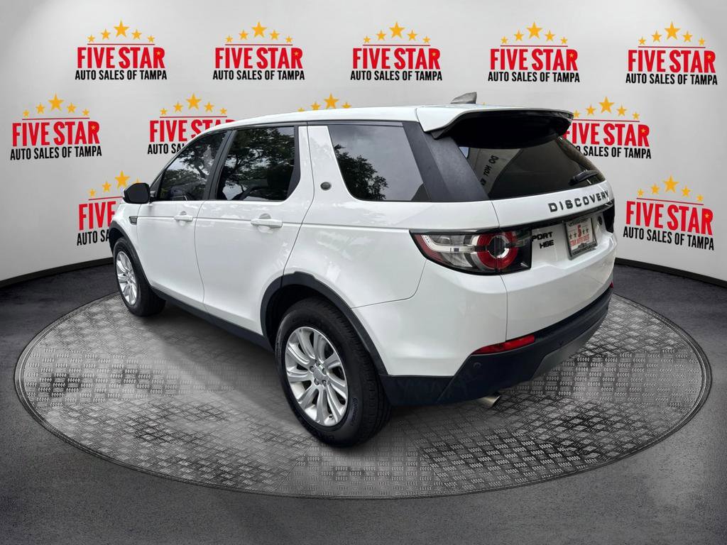 Used 2017 Land Rover Discovery Sport SE image 5