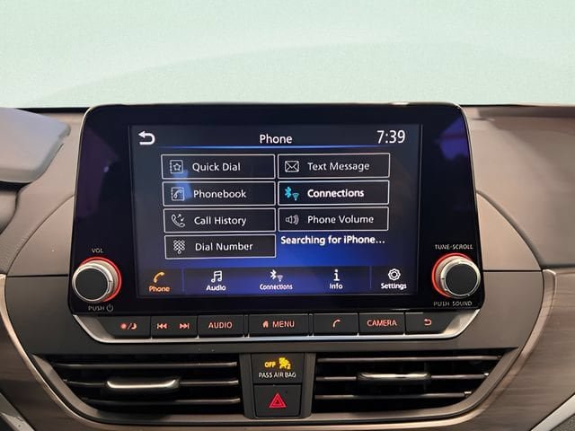 Used 2025 Nissan Altima 2.5 SV FWD image 23