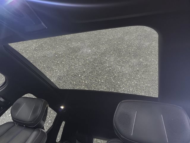 Certified 2024 Cadillac Lyriq Luxury w/ LPO, Floor Liner Package AWD/4WD image 31