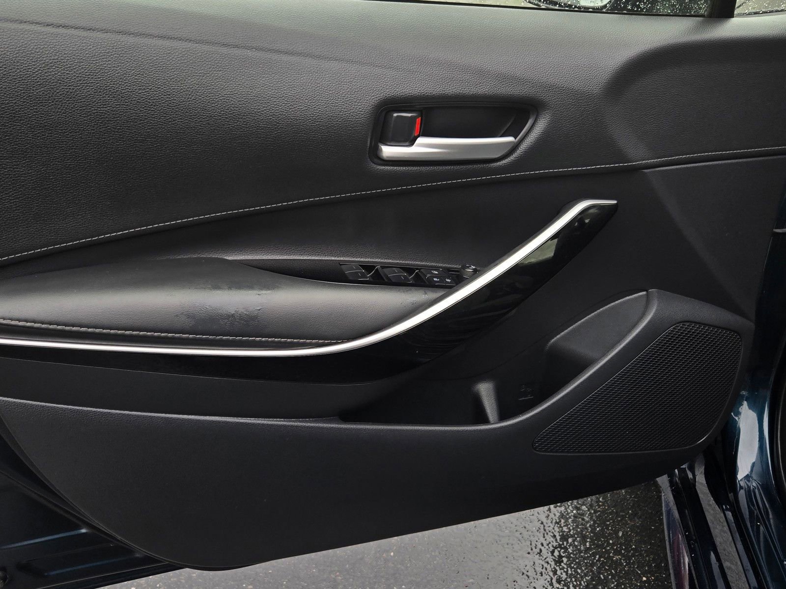 Used 2022 Toyota Corolla XSE image 8