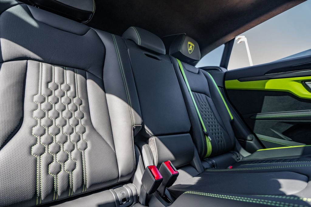 Used 2026 Lamborghini Urus Performante AWD/4WD image 39