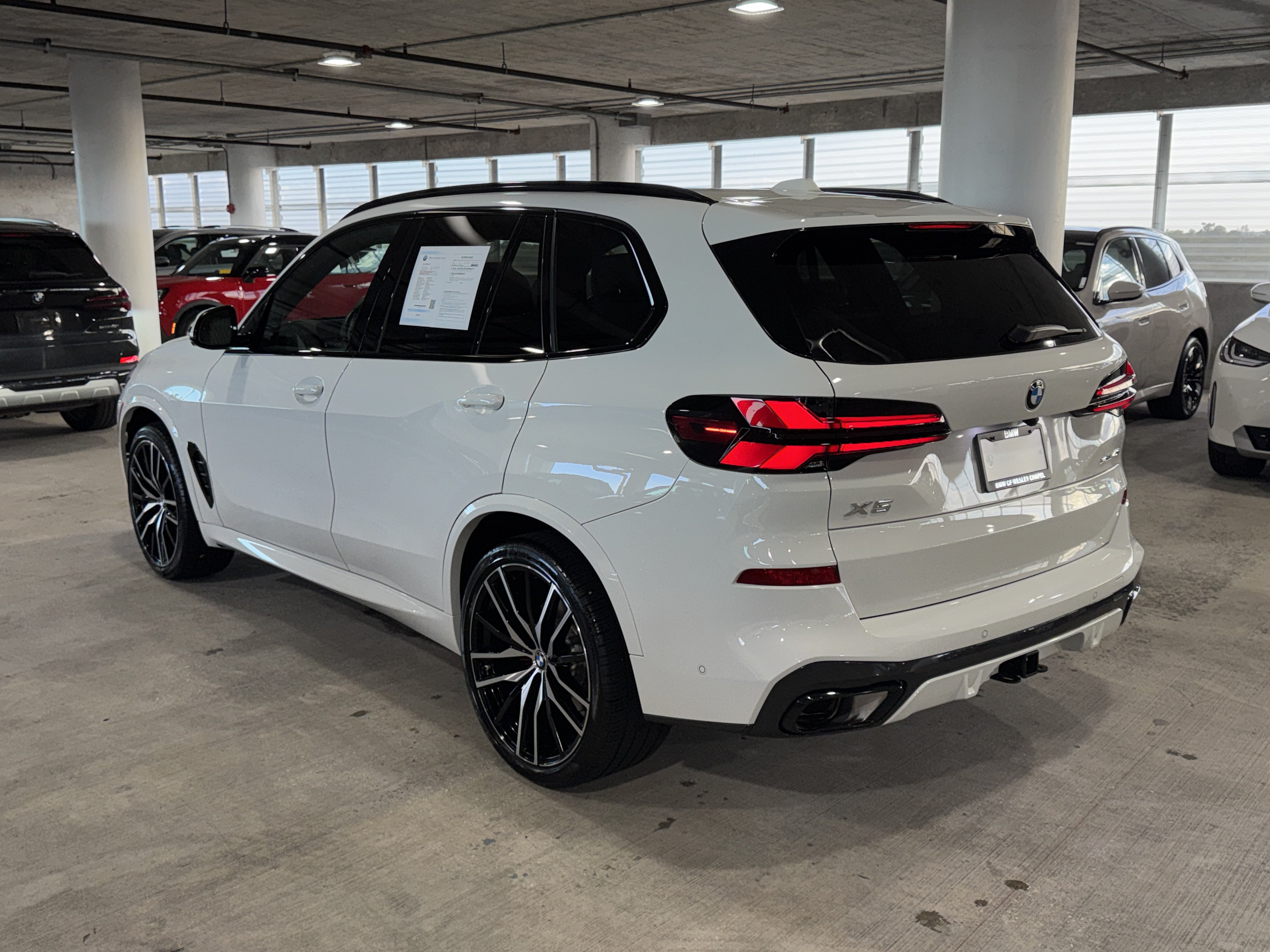 Used 2024 BMW X5 sDrive40i w/ M Sport Package RWD image 6