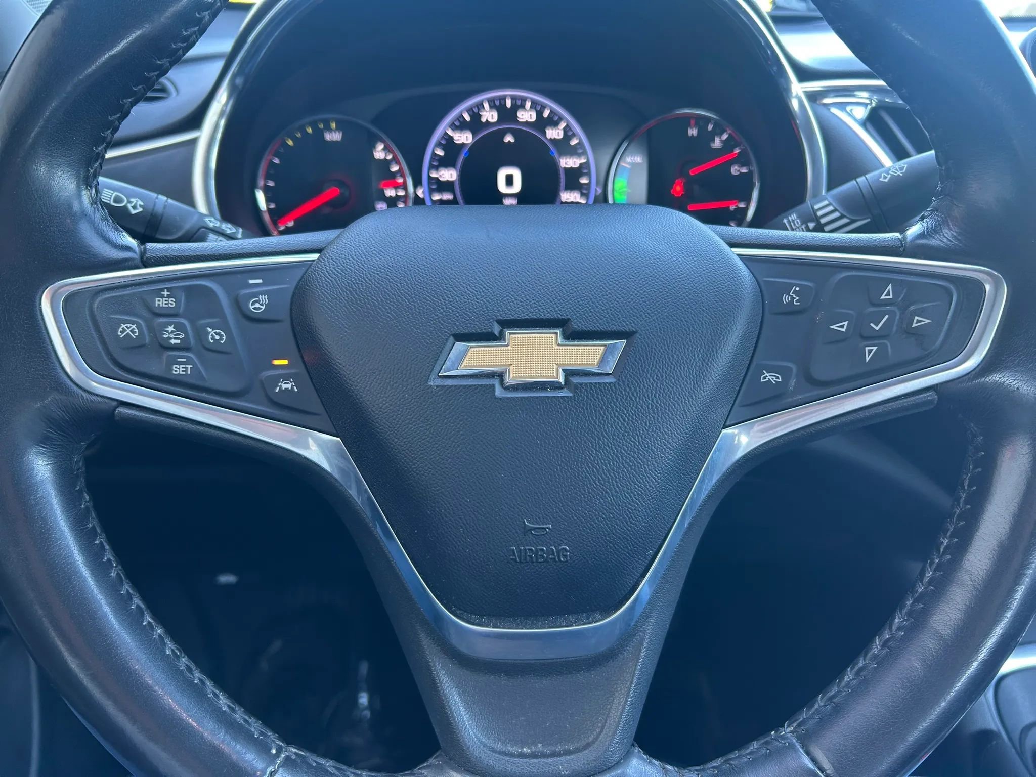 Used 2019 Chevrolet Malibu Hybrid w/ Leather Package FWD image 6