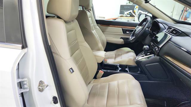Used 2019 Honda CR-V Touring image 29