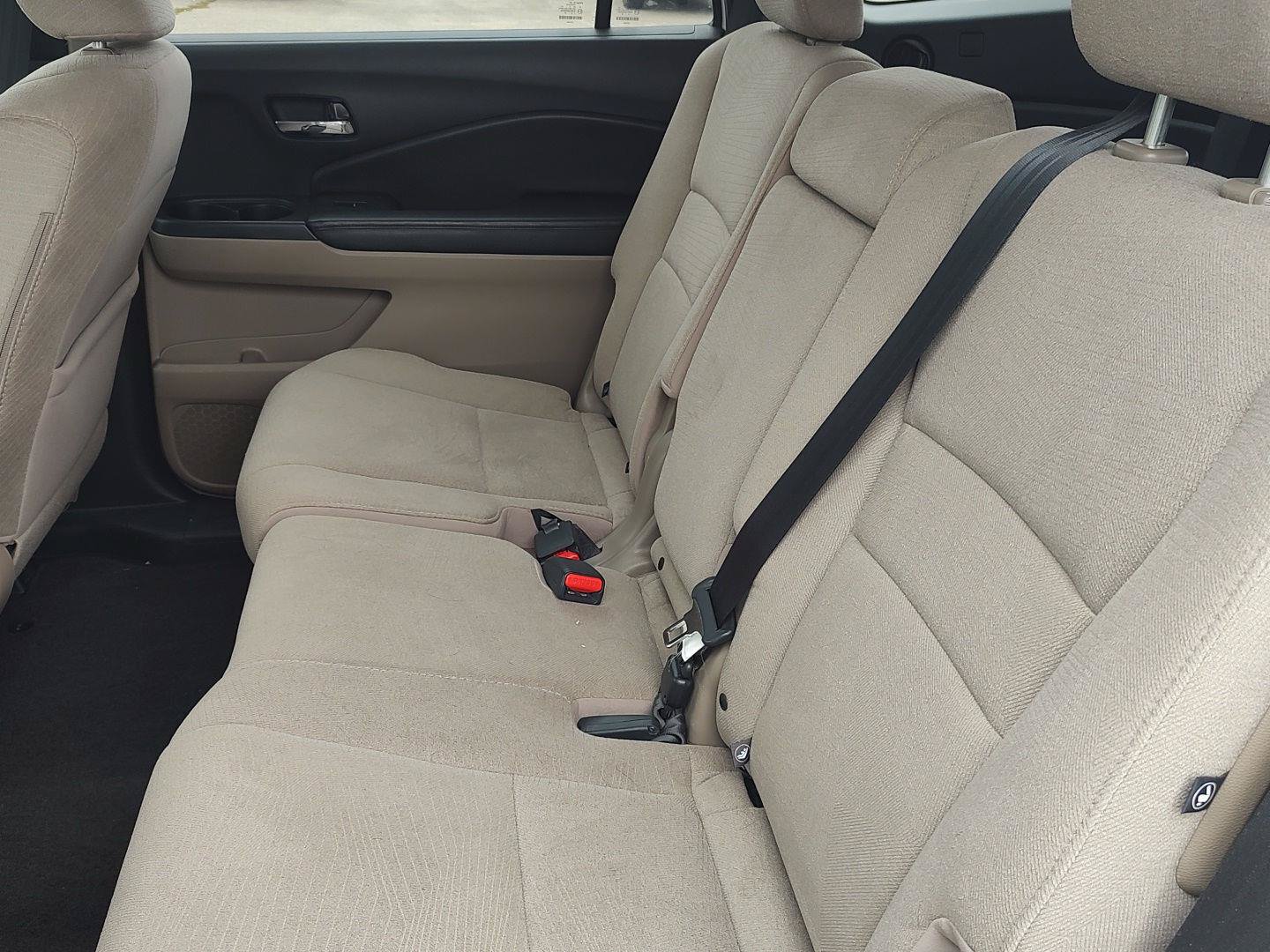 Used 2016 Honda Pilot LX image 17
