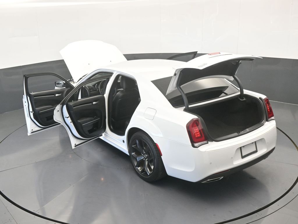 Used 2023 Chrysler 300 Touring L image 58