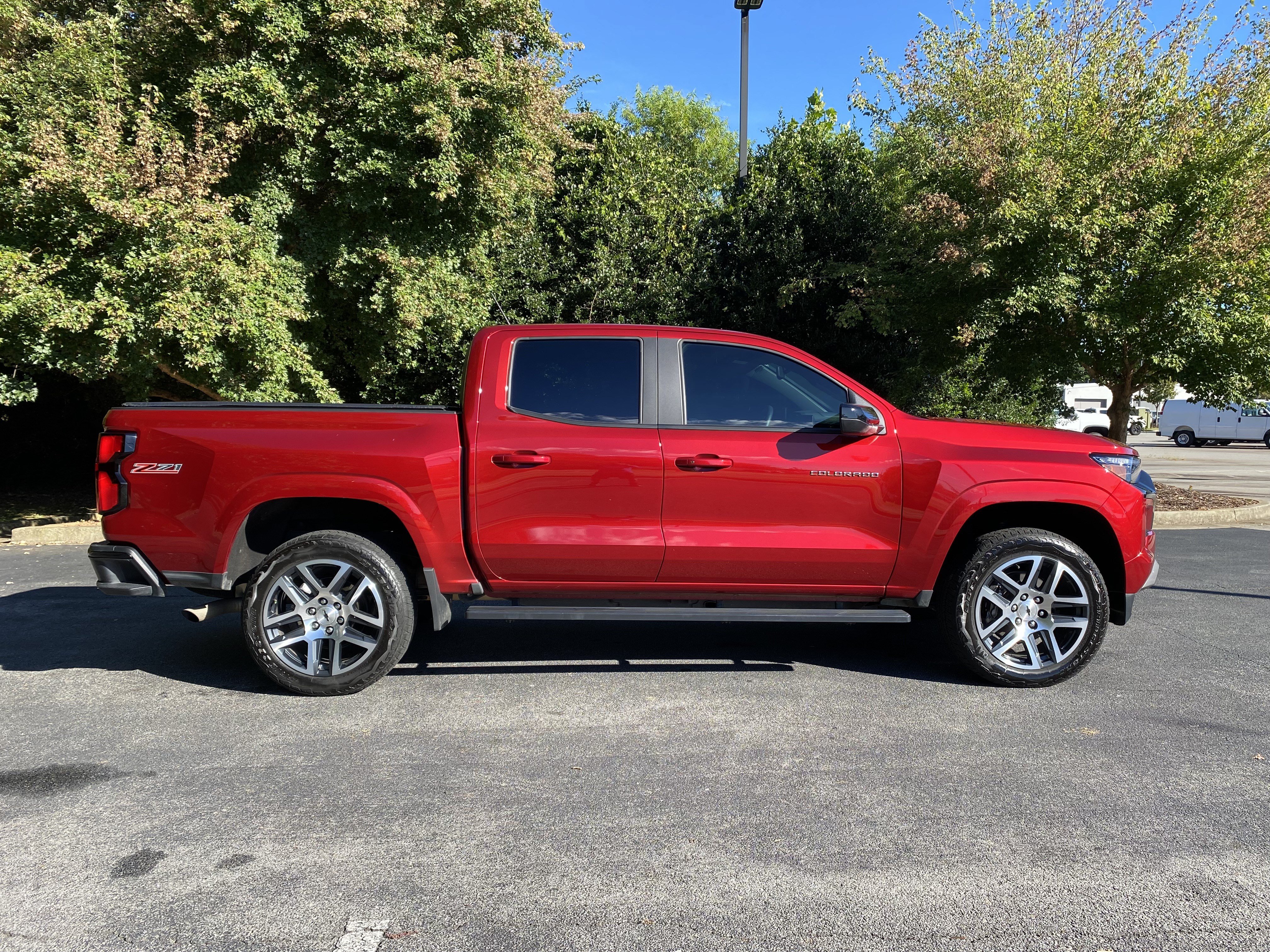 Used 2023 Chevrolet Colorado Z71 w/ Z71 Convenience Package 2 AWD/4WD image 10