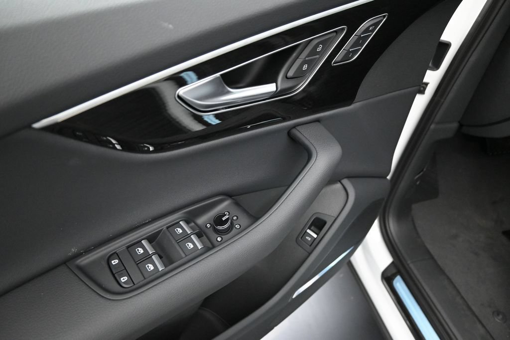 New 2026 Audi Q7 2.0T Premium AWD/4WD image 6