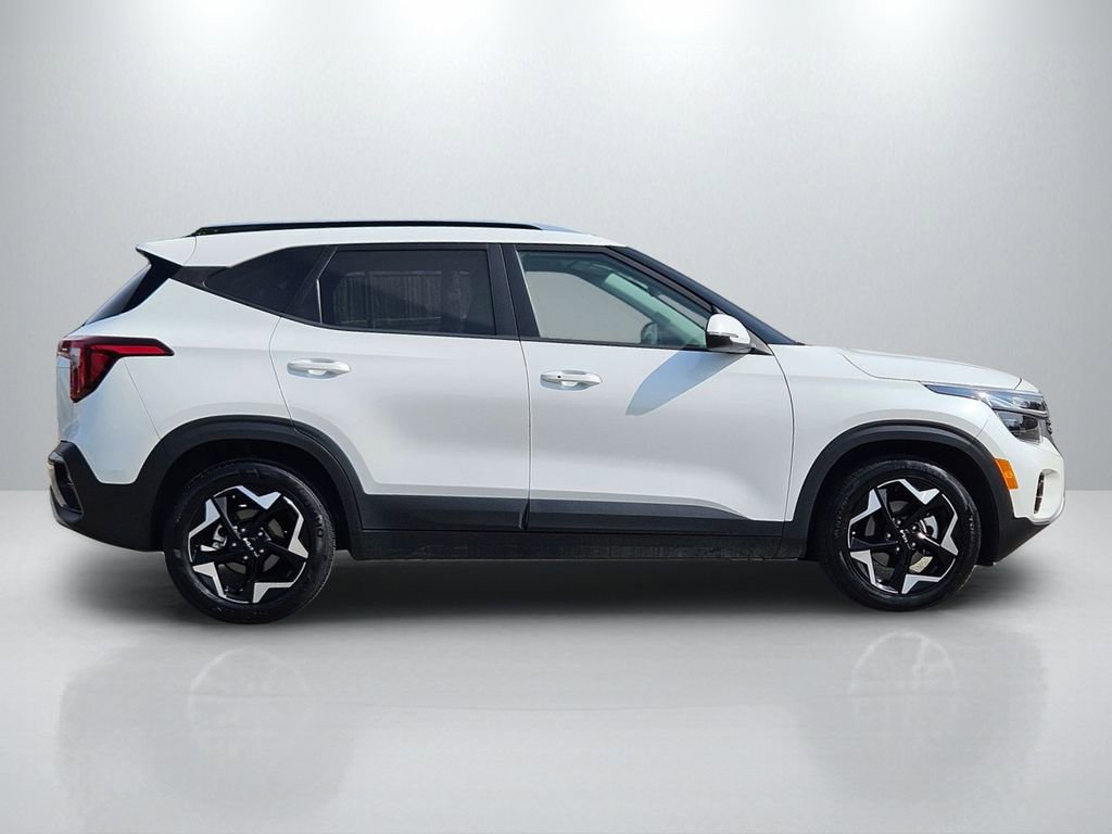 Used 2025 Kia Seltos S FWD image 4