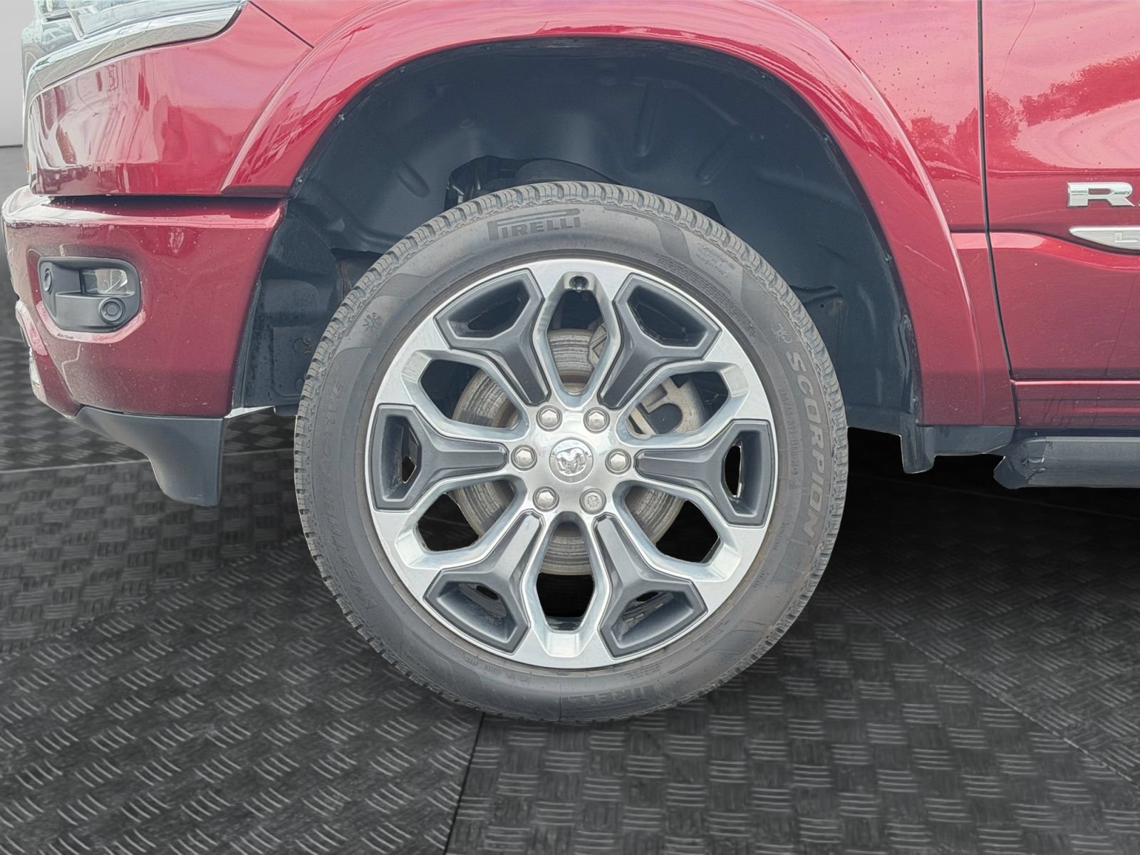 Used 2019 RAM 1500 Limited AWD/4WD image 16
