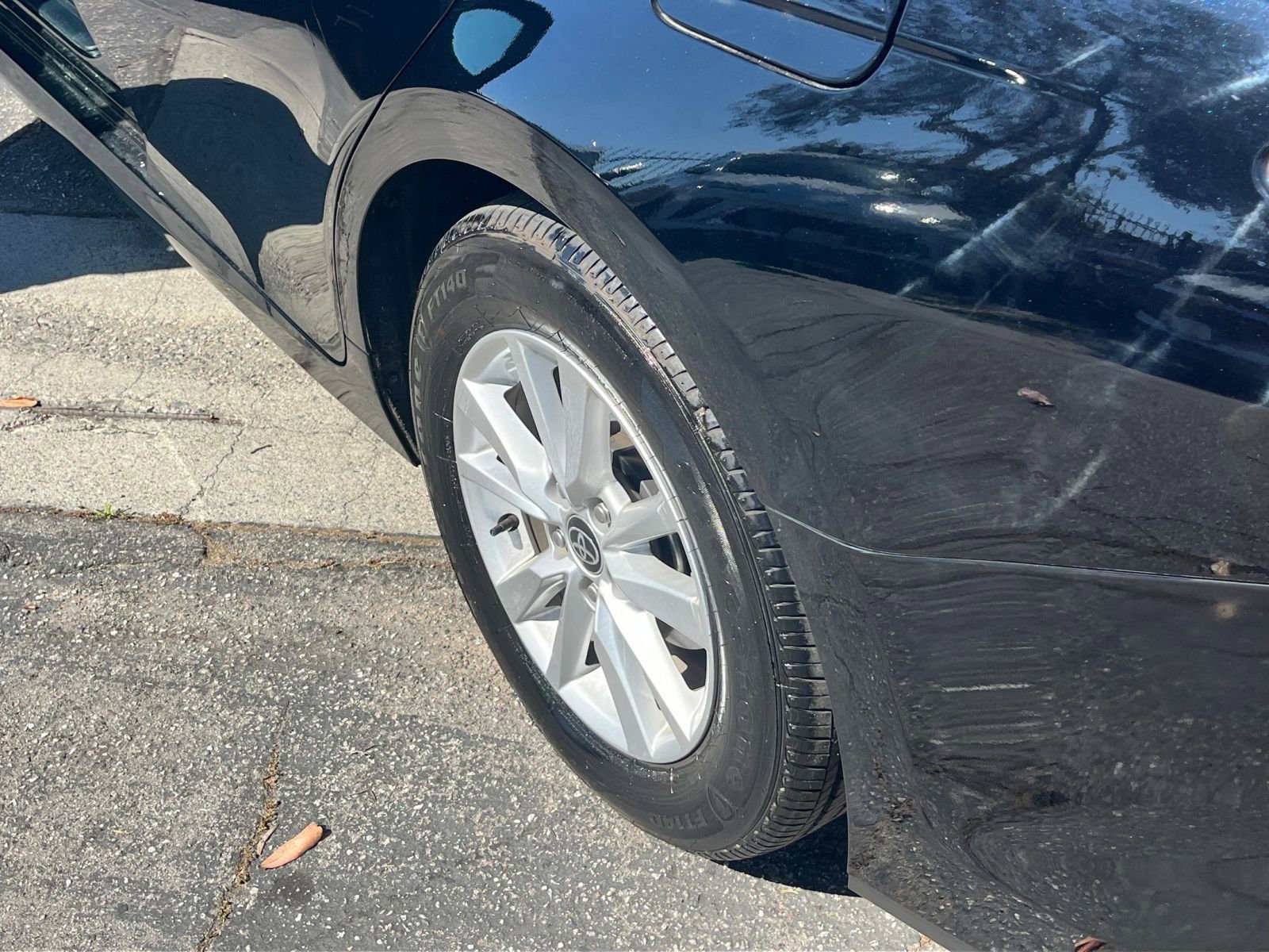 Used 2025 Toyota Camry LE image 30